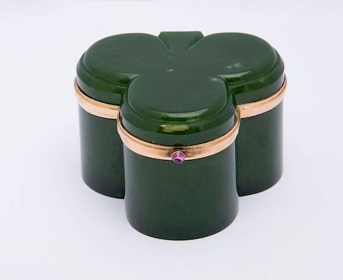RUSSIAN GOLD AND RUBY-MOUNTED NEPHRITE PERFUME BOX