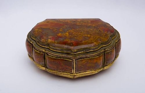 CONTINENTAL GILT-METAL MOUNTED AGATE BOX