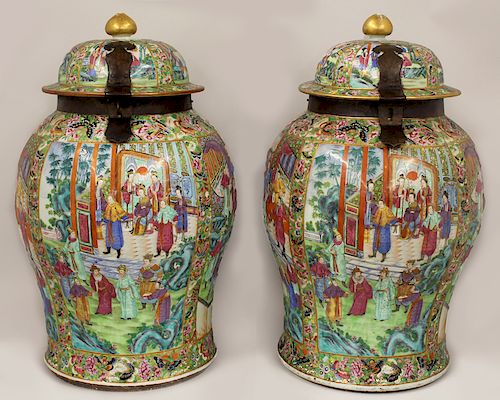 EXCEPTIONAL PAIR OF CHINESE EXPORT MANDARIN TEMPLE JARS