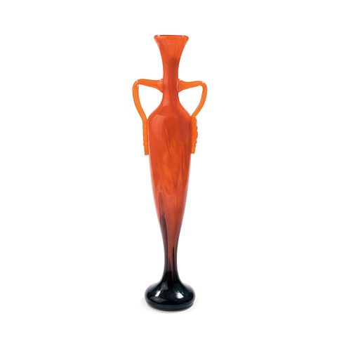 Tall 'Marbrﾎ' vase with handles, 1922-24