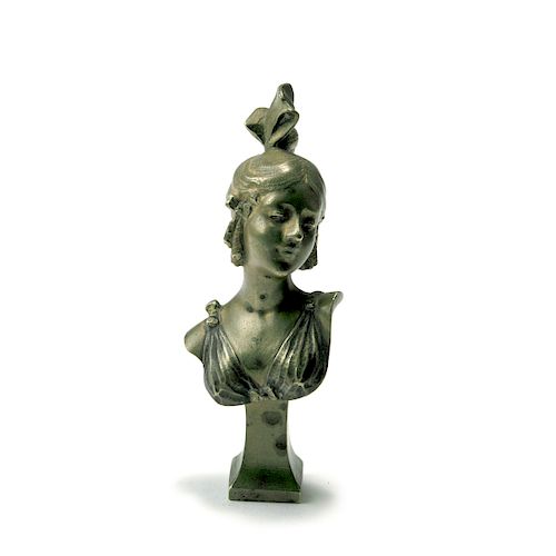 Bust of a Biedermeier girl, c1900