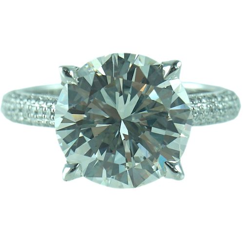 GIA Certified, 18K 5.07 ct Diamond engagement Ring