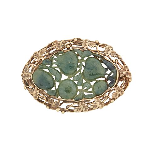 CARVED HARDSTONE & YELLOW GOLD BROOCH