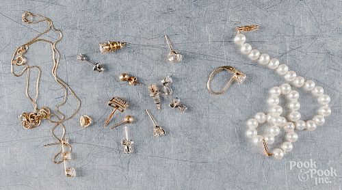 Jewelry, to include several earrings & a necklace