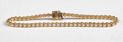 14K yellow gold and diamond bracelet, 5.5 dwt.