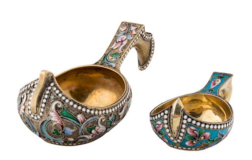A RUSSIAN SET OF TWO SILVER GILT AND ENAMEL KOVSHES, WORKMASTERS 11TH ARTEL AND LAPSHIN VASILY, MOSCOW, 1908-1917