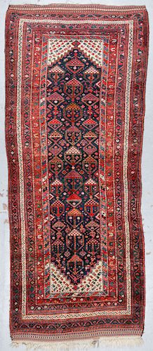 Antique Shiraz Rug, Persia: 4'2'' x 9'11''