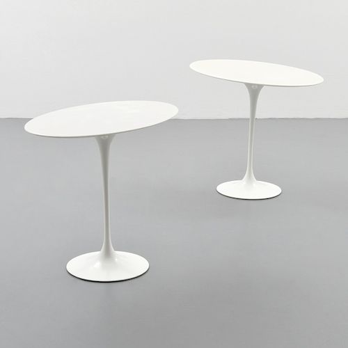 2 Eero Saarinen TULIP Side Tables