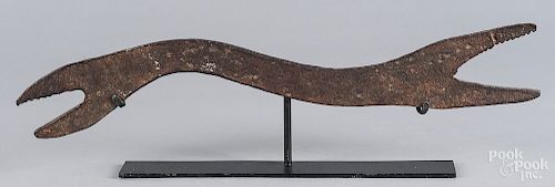 Cast iron sculptural alligator jaw wrench