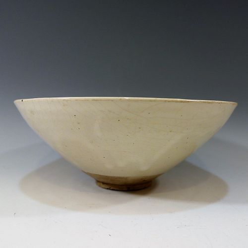 CHINESE ANTIQUE SONG DYNASTY WHITE PORCELAIN BOWL