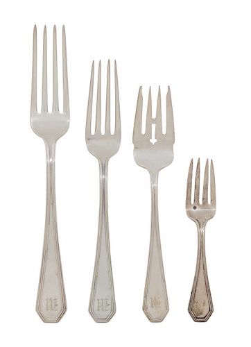 An American Silver Flatware Service, Samuel Hubbard Kirby & Sons, Inc., New Haven, CT, comprising: 12 dinner knives 12 luncheon