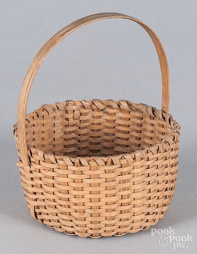 Fine split oak berry basket