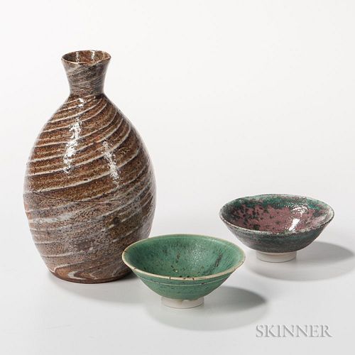 Makoto Yabe (1947-2005) Studio Pottery Sake Bottle and Two Cups