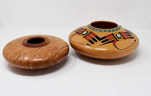 2 delicate wooden bowls