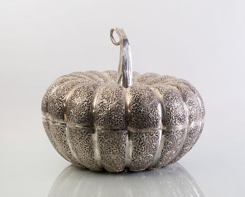 LARGE THAI ENGRAVED SILVERED METAL PUMPKIN FORM BOX AND COVER