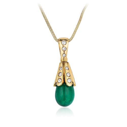A Colombian Emerald Pendant Necklace