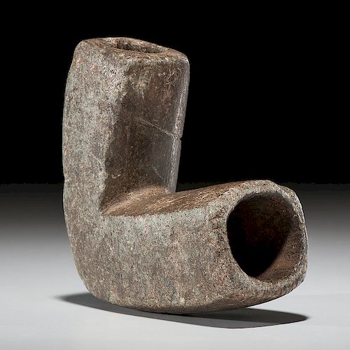 A Steatite Elbow Pipe