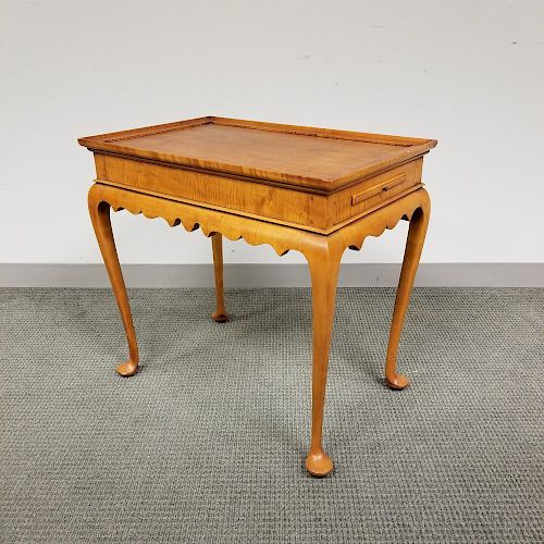 Eldred Wheeler Queen Anne-style Tiger Maple Tea Table