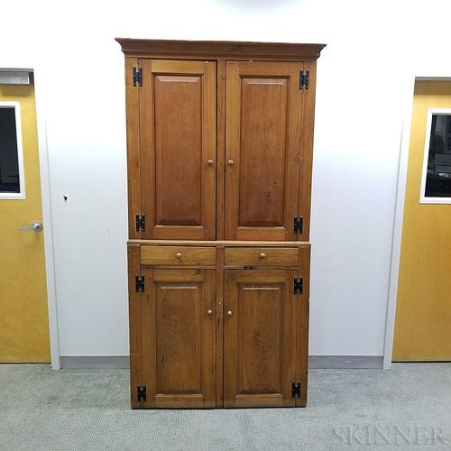 Large Country Pine Four-door Cupboard