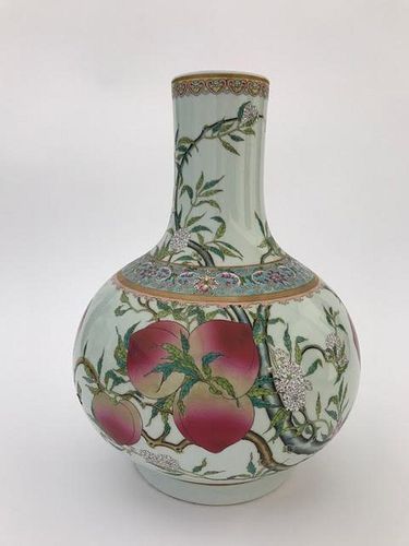 Chinese Porcelain Peach Fruit Vase.