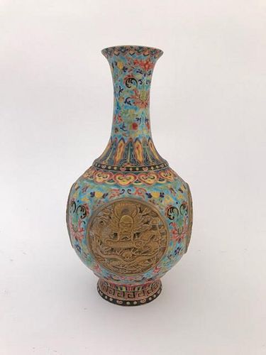 Chinese Hand painted Porcelain Vase.