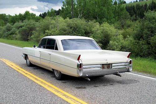 1963 Cadillac Fleetwood Sedan w/ 390 V8