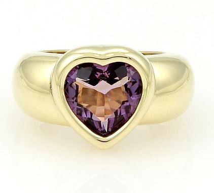 Piaget 18k Gold Heart Shape Amethyst Gemstone Ring