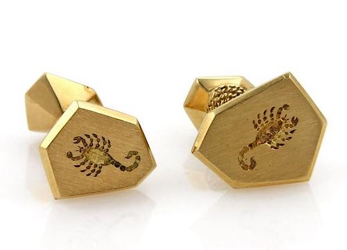 David Webb 18k Gold Carved Scorpion Stud Cufflinks