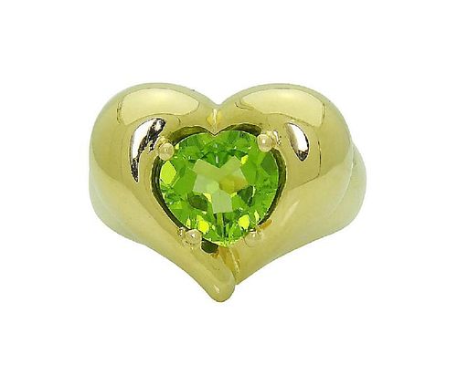 Van Cleef & Arpels 18k Y Gold Heart Shape Peridot Ring