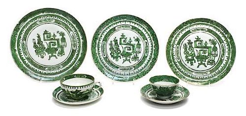 A Group of Chinese Export Green Fitzhugh "100 Objects" Table Articles, Diameter of dinner plate 9 1/2 inches.