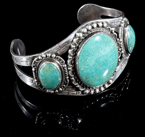 Navajo Old Pawn Style Aventurine & Sterling Cuff