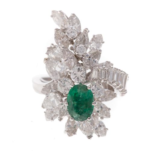 A Lady's Platinum Emerald & Diamond Ring