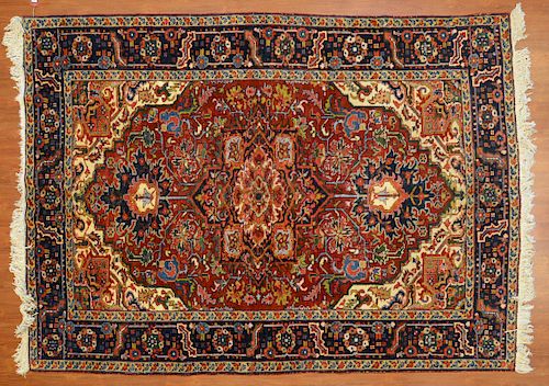 Persian Herez rug, approx. 7 x 9.6