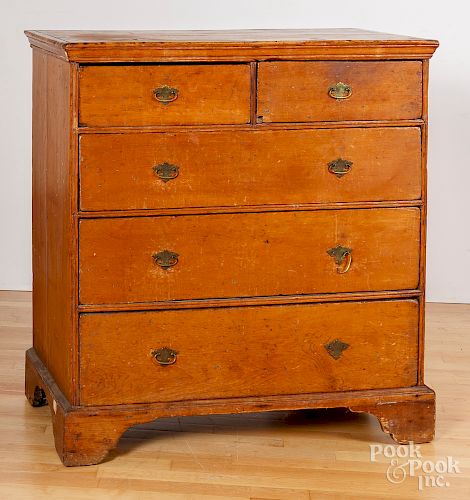 New England Queen Anne pine chest of drawers