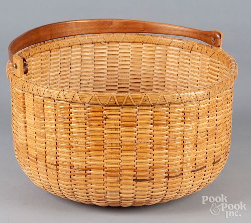 Large Nantucket style basket