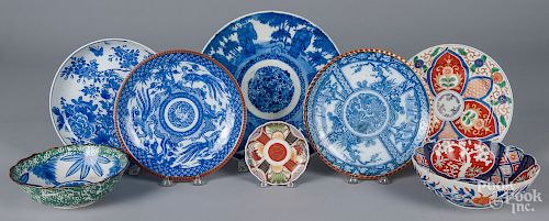 Eight pieces of Imari porcelain
