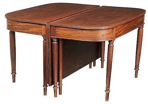 A Federal Two-Piece Mahogany Banquet Table