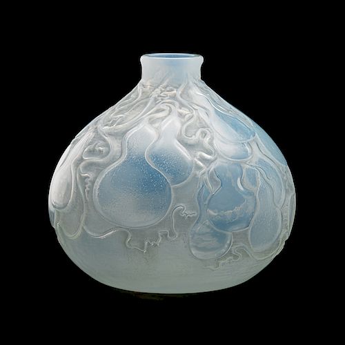 LALIQUE "Courges" vase, cased opalescent
