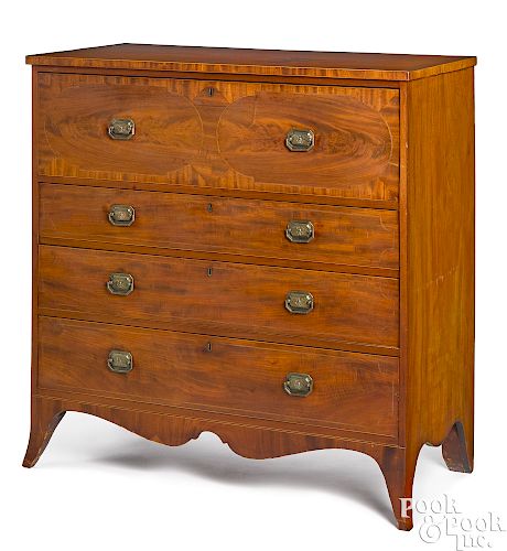 Mid-Atlantic Hepplewhite mahogany chest of drawers