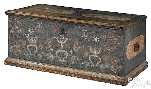 Pennsylvania painted pine and poplar dower chest