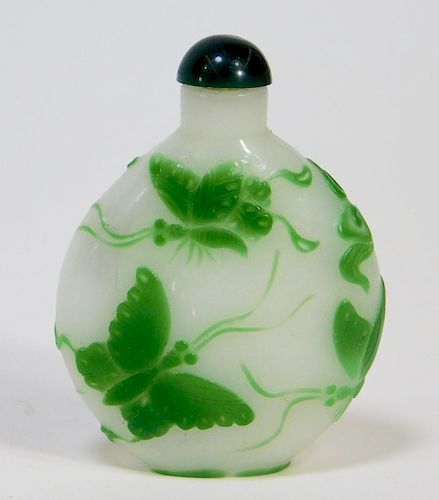 Chinese Carved Peking Glass Butterfly Snuff Bottle