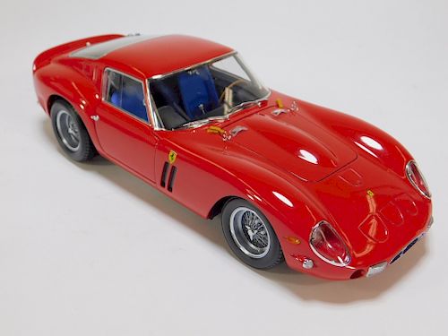 Kyosho 1:18 Ferrari 250 GTO Diecast Car Model