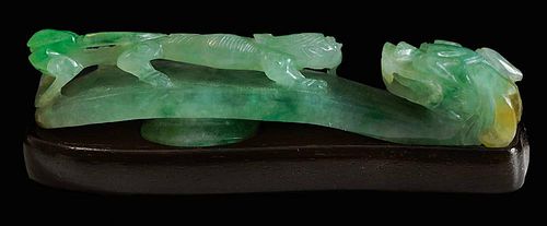 Jadeite Dragon-Form Buckle with