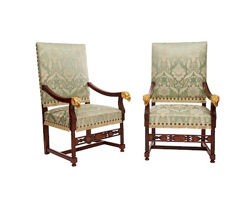 Pair of Continental Carved Mahogany and Parcel Gilt Fauteuil a la Reine, early 20th century