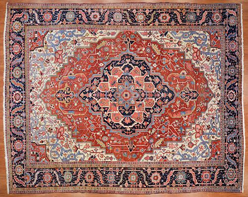 Antique Serapi carpet, approx. 10.9 x 13.5