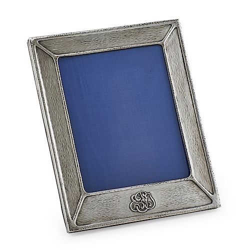 AMERICAN ARTS & CRAFTS SILVER PHOTO FRAME