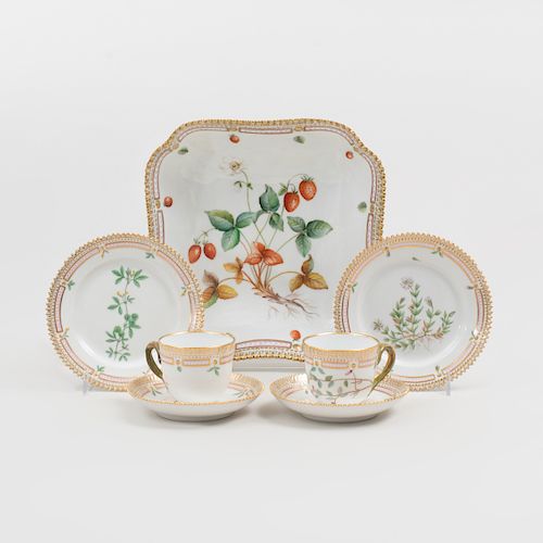 Royal Copenhagen Porcelain Part Service in the 'Flora Danica' Pattern
