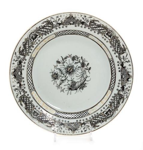 A Chinese Export Porcelain Plate Diameter 8 7/8 inches.