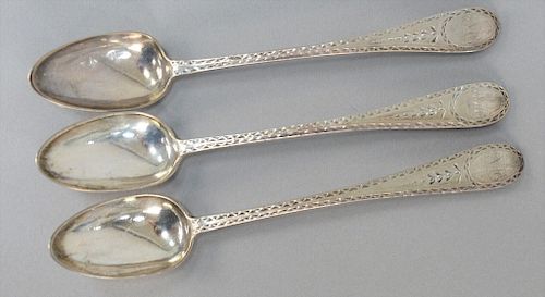 Set of three American silver dessert spoons, Joseph Anthony Philadelphia, circa 1790, marked: J Anthony. length 7 inches 
Provenance...