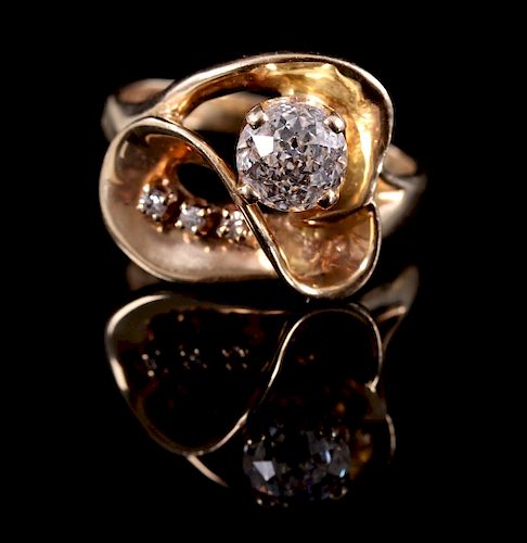 Fine Crown of Light Diamond & Gold Ring 1 Carat